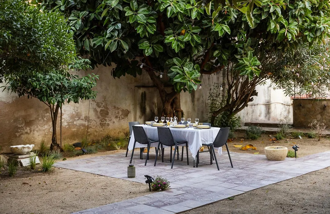 Hotel Vella Nit-1